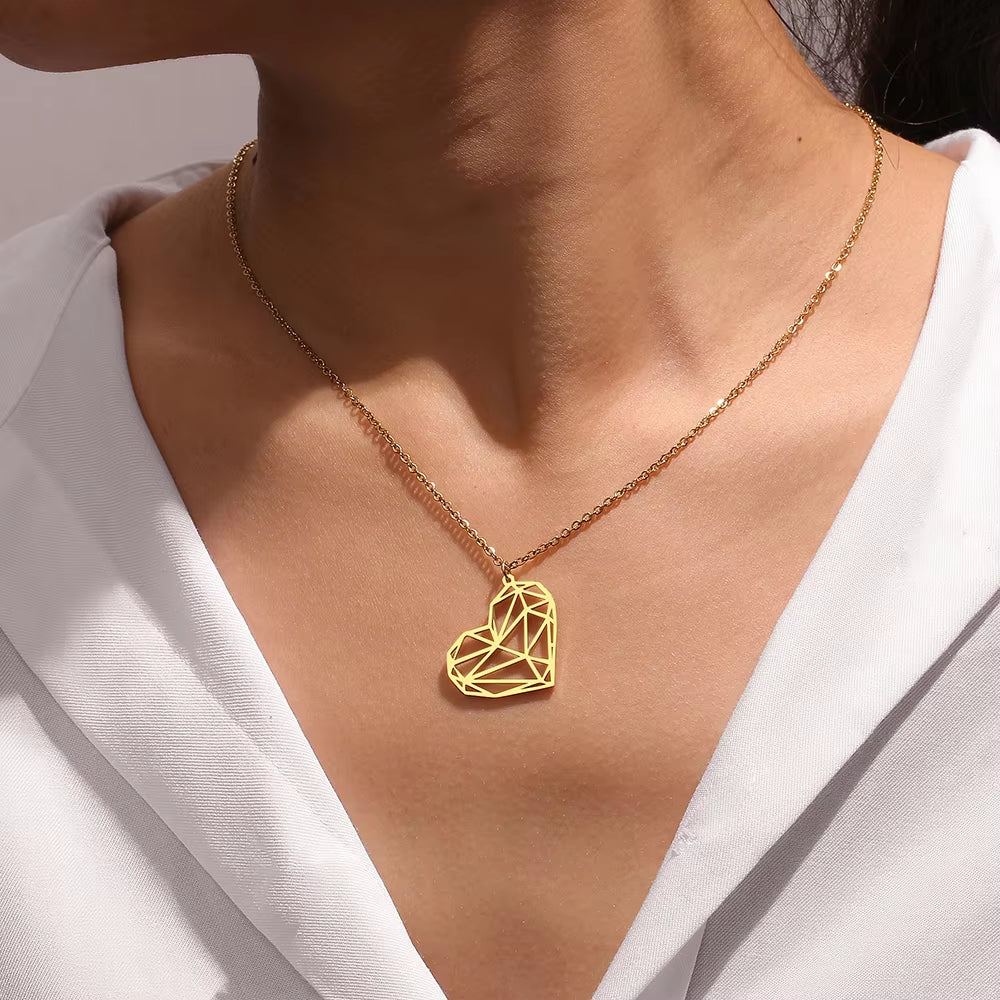 Stainless Steel Necklaces Hollow Line Design Big Heart Shape Pendant Chain Fashion Necklace for Women Jewelry Friends Party Gift